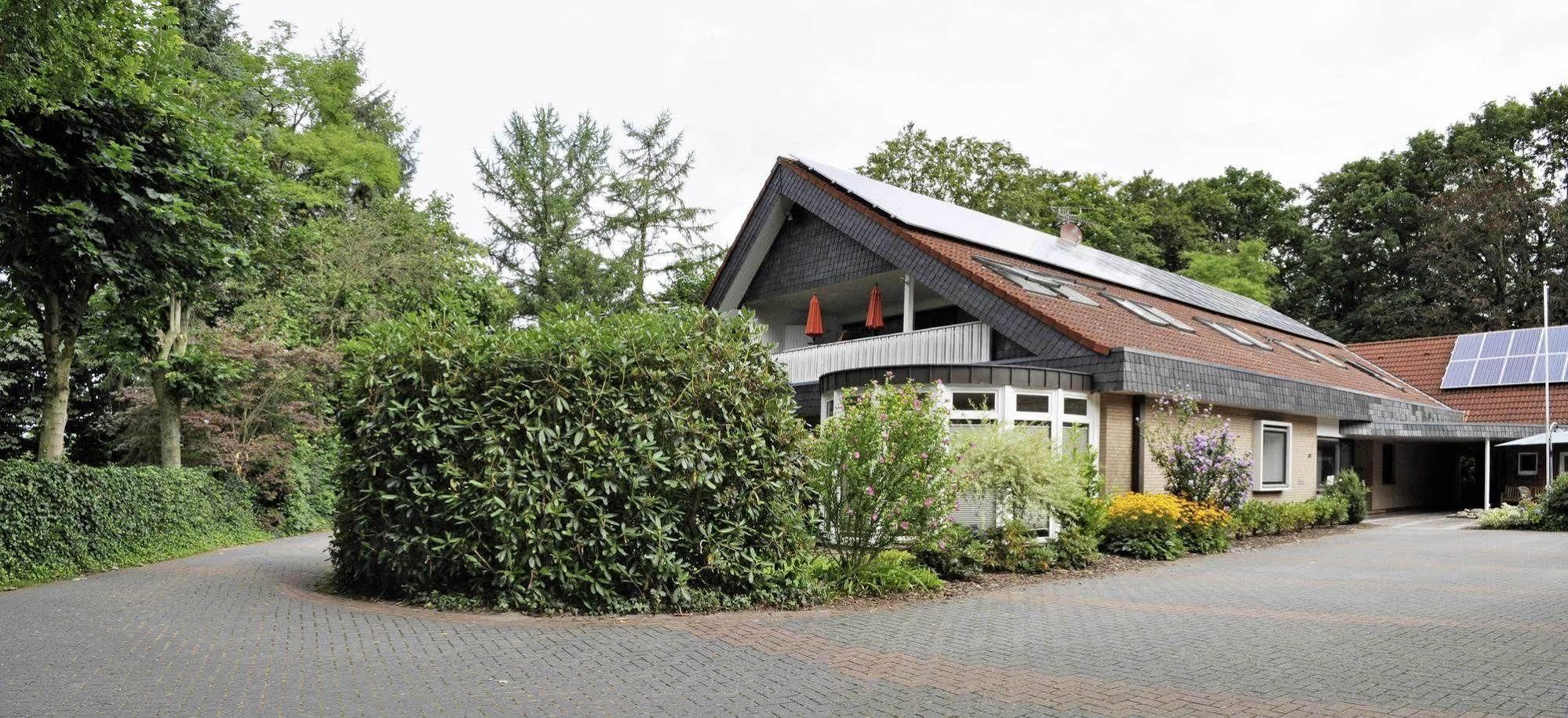 Hellmanns Hotel Bremers Bauerndiele Wiefelstede ภายนอก รูปภาพ