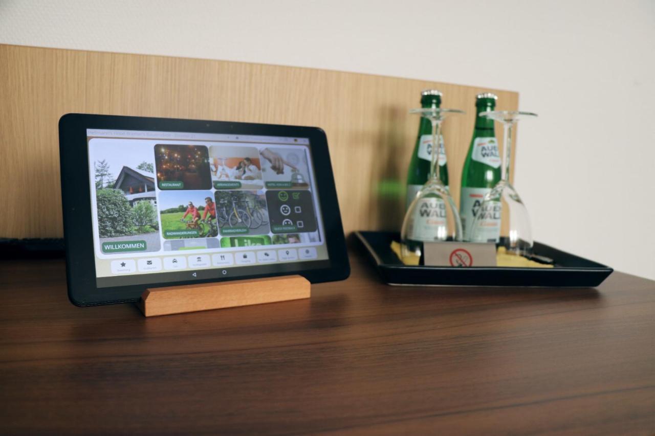 Hellmanns Hotel Bremers Bauerndiele Wiefelstede ภายนอก รูปภาพ